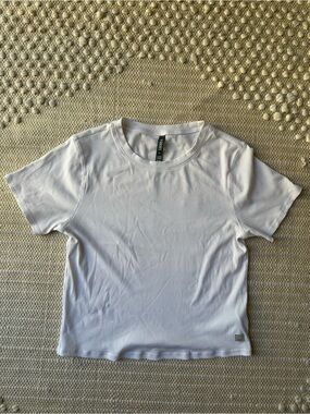 Vuori White Ribbed TShirt Size XL